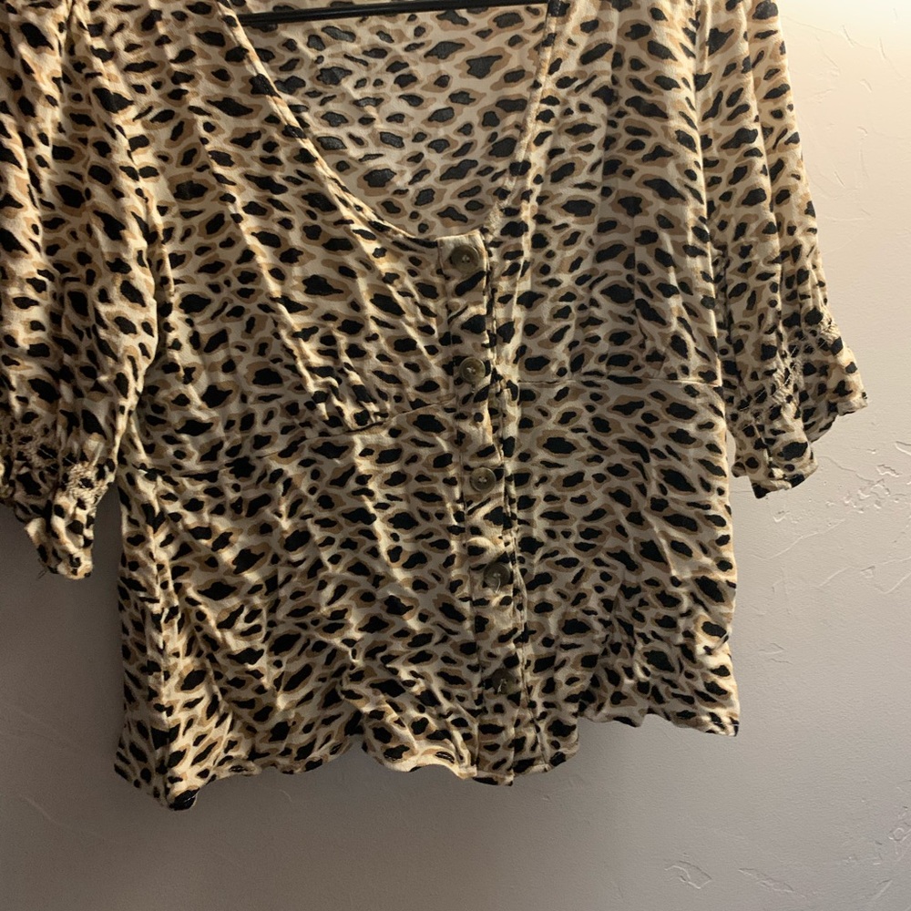 Leopard cop top